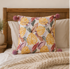 Housse de coussin de luxe à imprimé feuilles tropicales avec bords pompons faits à la main, décoration d'intérieur contemporaine, housse de coussin 100% lin - Product Image 4