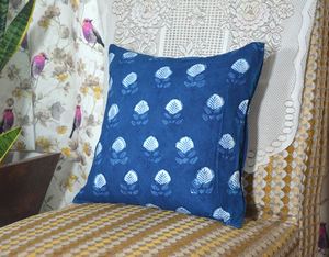 ปลอกหมอนอิงลายเรขาคณิตสีคราม ผ้าฝ้ายตกแต่ง - Product Image 6