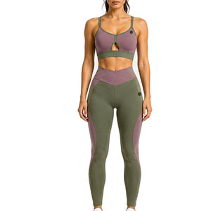 Ensemble de sport côtelé sans couture, dernier style, pour femme, polyvalent, pour entraînement, fitness, yoga et autres activités sportives. - Product Image 1