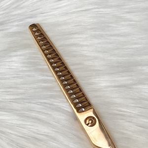 Ensemble de ciseaux de toilettage pour chiens en acier inoxydable de 7 ''Kit de coiffure pour animaux de compagnie alimenté par la Charge pour chats emballage en vrac toilettage pour animaux de compagnie de qualité supérieure - Product Image 6