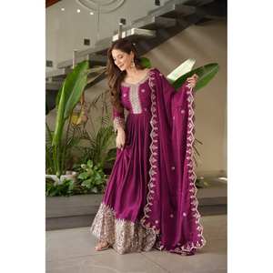 Vestidos de Noche con Bordado, Lentejuelas y Adornos para Fiestas - Product Image 4