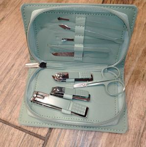 Ensemble de manucure en acier inoxydable, coupe-ongles, kit de pédicure, kit de soin complet pour les mains, les pieds et le visage, outils professionnels, logo personnalisé - Product Image 4
