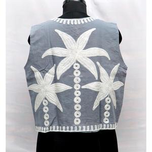 Chaleco Formal de Negocios sin Mangas para Mujer, Color Gris, 100% Algodón, con Patrón Floral, Transpirable, con Bordado a Mano en Blanco - Product Image 5