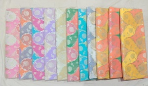 Tela de Seda Brocada Premium con Diseños Florales Jacquard, Textura Suave y Lisa para Saris, Ropa Étnica, Blusas y Decoración del Hogar - Product Image 5