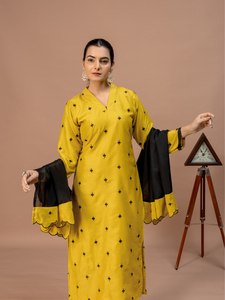 Yellow Cotton <b>Kurti</b> With Palazzo Pants And Dupatta Traditional <b>Indian</b> Pakistani Women's Casual Wear Ankle-Length Regular - Product Image 3