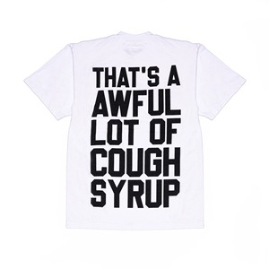 เสื้อยืดลายพิมพ์น้ำเชื่อมแก้ไอ "That's A Awful Lot Of Cough Syrup" ด้านหน้าและด้านหลัง คุณภาพสูง ผ้าฝ้าย 100% คอกลม สวมใส่สบาย - Product Image 4