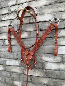 Ensemble de têtière et de collier de poitrail en cuir brun Misha International MI-WBC-01, style western, orné de motifs floraux, équipement équestre personnalisé - Product Image 1