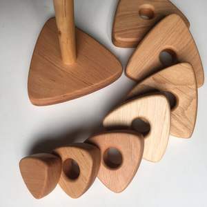 Jeu de puzzle d'empilage d'anneaux en bois Figurine et jouet de Noël - Product Image 4