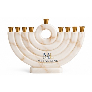 Ménorah à 9 branches en résine verte, Ménorah de Hanouka, Ménorah élégante en résine pour les fêtes, Décoration intérieure, Cadeau Judaica, Décoration Ménorah Israël - Product Image 2