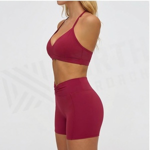 Ensemble de yoga 2 pièces North Approach, fermeture éclair intégrale sur le devant, noir uni, tissu respirant, vêtements de sport pour femmes - Product Image 3