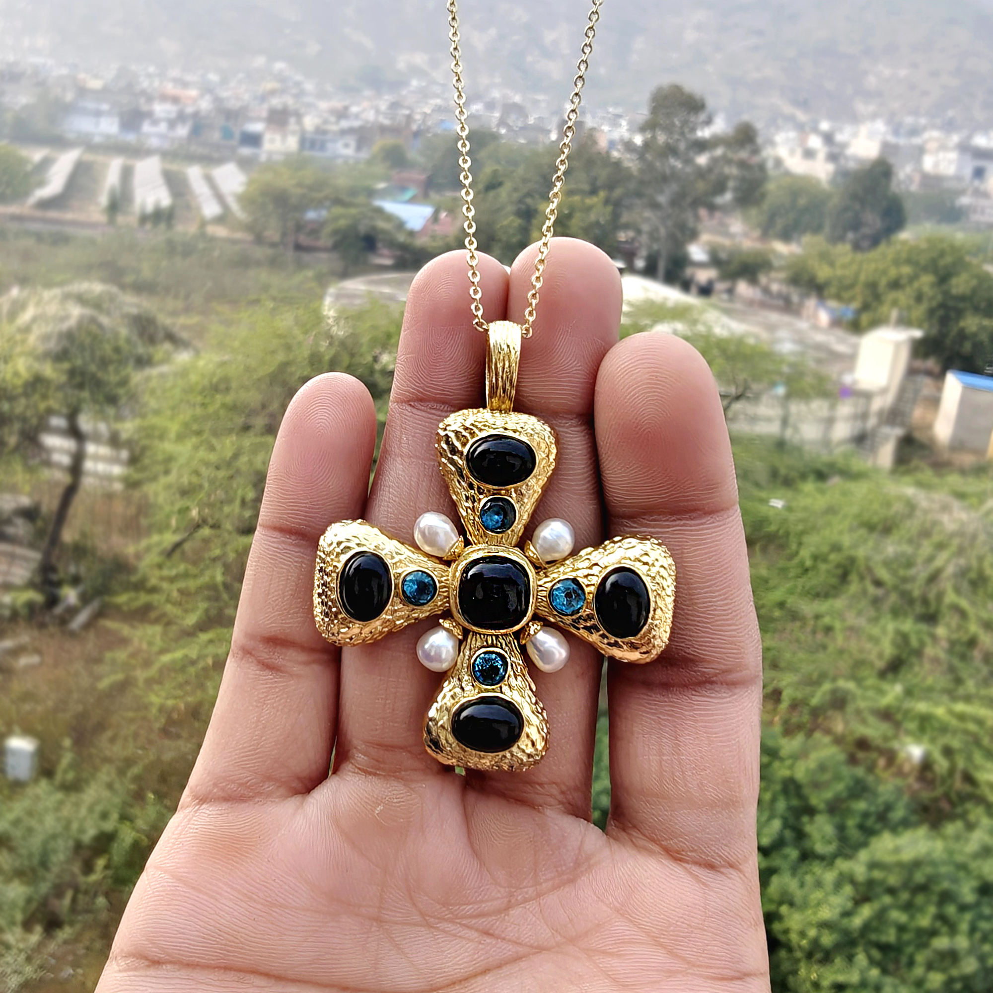 ดำ, บีที, ขาว