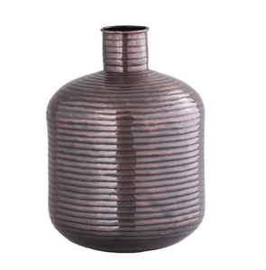 Florero Clásico en Forma de Caña para Hogar, Hotel, Restaurante, Decorativo, Acabado en Bronce Antiguo, Material de Hierro, para Mesa - Product Image 1