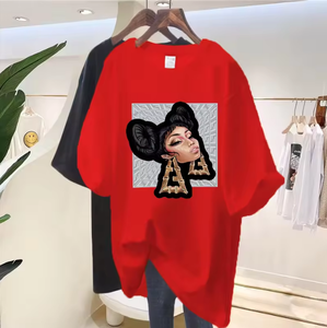 เสื้อยืดลำลองผู้หญิง OEM รุ่นใหม่ประจำฤดูร้อนปี 2026 ผ้าฝ้าย 100% ระบายอากาศได้ดี สไตล์ยุโรป แขนสั้น พิมพ์ลายภาพบุคคล ทรงหลวม - Product Image 4