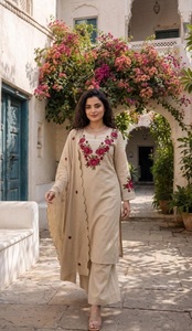 Conjunto de Kurti Étnico para Mujer, de Algodón Khadi, Corte Regular, Estampado Digital, Bordado Floral, Manga Larga, Top Midi, Pantalones, Dupatta, Casual - Product Image 1