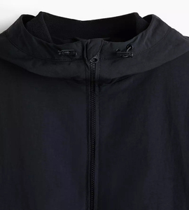 Veste coupe-vent noire pour hommes, veste décontractée légère et coupe-vent à capuche, coupe ample, vêtements d'extérieur pour l'automne - Product Image 5