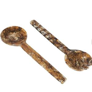 Ensemble de cuillères à salade et de cuillères de service en résine artisanale de luxe moderne, vaisselle écologique pour la cuisine, les fêtes, les cadeaux de mariage - Product Image 4