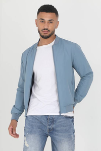 Chaqueta Bomber Personalizada para Hombre con Logotipo Frontal, Bordado Chenille Rosa y Azul, Impresión por Transferencia de Calor, Resistente al Viento, Transpirable, de Poliéster - Product Image 4