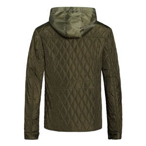 เสื้อแจ็คเก็ตพัฟเฟอร์บุใยสังเคราะห์แบบกันน้ำ กันลม อุ่น น้ำหนักเบา เคลือบลายพรางสำหรับฤดูหนาว มีกระเป๋าหน้า เหมาะสำหรับผู้ชายไซส์ใหญ่ - Product Image 2