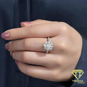 Anillo de compromiso de moissanita con diseño floral, piedra central de corte redondo, plata de ley, joyería nupcial de lujo para mujer, regalo - Product Image 2