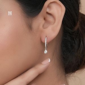 Pendientes de Diamantes Personalizados al por Mayor – Fabricante de Joyería de Diamantes con Certificación IGI/GIA – Elegantes Pendientes de Oro con Forma de Pera - Product Image 6