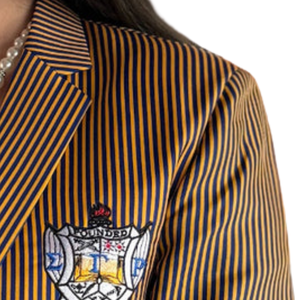 เสื้อเบลเซอร์ลายทางสำหรับผู้หญิง SGRHO สีน้ำเงินทอง ปักตราสัญลักษณ์ชมรม Sigma Gamma Rho ของประเทศกรีซ เหมาะสำหรับงานทางการและธุรกิจ ขายส่ง - Product Image 4