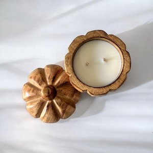 Bol à bougie en bois naturel sculpté à la main en forme de citrouille, pot à bougie rustique pour la décoration de table dans le salon - Product Image 1