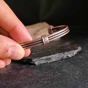 Brazalete Magnético de Cobre Martillado Hecho a Mano, Chapado en Oro Natural Puro para Terapia de Artritis o Regalo, Artesanía en Metal - Product Image 3