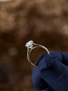 Bague solitaire élégante en diamant de haute pureté avec sertissage durable pour usage quotidien et occasions spéciales - Product Image 2