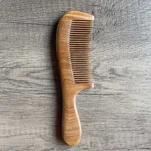 Peine de madera hecho a mano de primera calidad, suave para el cabello y el cuero cabelludo, herramienta duradera para el cabello, artesanía natural, peine artesanal para el cabello, artesanía natural - Product Image 4