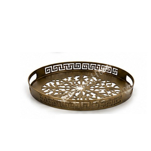 Plateau de service vintage blanc et or à motifs floraux avec poignées, finition peinte, usage résidentiel - Product Image 5