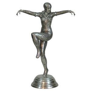 Escultura de metal pulido con apariencia refinada para accesorios de lujo para el hogar, decoración de hoteles y diseño de interiores. - Product Image 5