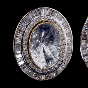 Boucles d'oreilles clous ovales en or blanc 14 carats avec diamants Polki et accent baguette, certifiées IGI, diamants de laboratoire 3.00 CTW, bijoux de luxe pour mariée - Product Image 2