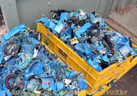 Hochwertige E-Abfall-Schreddermaschine 1500-2000 kg/h Zerkleinerungskapazität für E-Abfall-Anwendungen Schrottmetall-Schreddermaschine