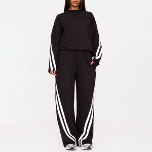 Pantalones de chándal de pierna ancha a rayas en contraste negro, sudaderas de cuello redondo holgadas, chándal para correr - Product Image 1