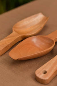 Espátula de Cocina Hecha a Mano de Madera de Neem – Espátula de Mango Largo 100% Natural y Ecológica para Remover, Saltear y Preparar Alimentos - Product Image 2