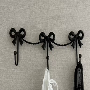 Porte-clés mural en métal, style rustique français, décoration murale, porte-manteau et porte-clés avec 3 crochets - Product Image 1