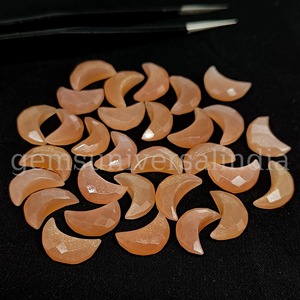 Pierre de lune naturelle pêche, forme croissant, 12 mm, facettée, sculptée à la main, prix de gros pour la fabrication de bijoux - Product Image 6