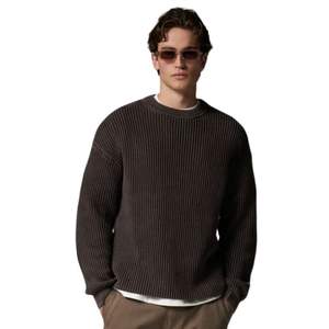 Suéter de cuello redondo de punto acanalado lavado de alta resistencia para hombre, suéter de cuello redondo acanalado premium de manga larga en color marrón a la moda - Product Image 6