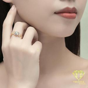 แหวนมอสซาไนต์ทรงกลมหรูหรา เงินแท้ 925 ดีไซน์ลายเถาวัลย์บิดเกลียว เครื่องประดับหรูหราสำหรับผู้หญิง - Product Image 3