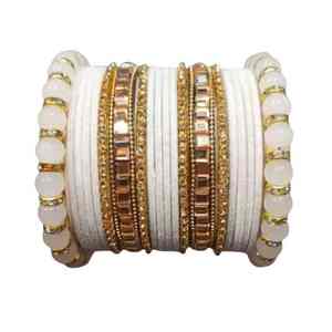 Ensemble de bracelets de mariage islamiques tendance de luxe pour femmes, finition polie haute brillance, style traditionnel Meenakari - Product Image 3