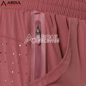 Shorts de sport pour homme en tissu doux, conçus pour la gym, la course à pied, l'entraînement et les activités sportives décontractées, offrant un confort maximal. - Product Image 5