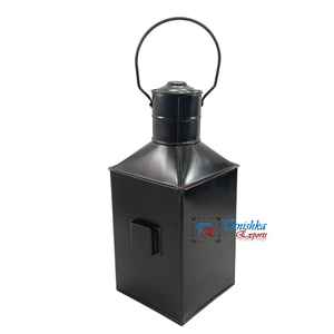 Tanishka Exports – Lanterne à huile maritaine artisanale en fer, rouge et verte, style ancien, pour décoration murale, 28 cm - Product Image 5