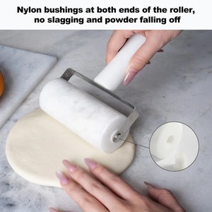 Rouleau à pâtisserie blanc de style moderne, facile à manipuler, idéal pour la préparation rapide de bases de pizzas et de tartes, fabriqué à la main en Inde - Product Image 2