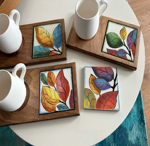 Serveur à boissons en bois teinté bleu turquoise avec base en carreaux marocains bleus. Disponible à prix de gros - Product Image 3