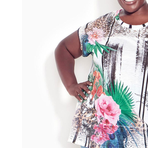 เสื้อยืดผู้หญิงลายพิมพ์แบบซับลิเมชั่น ดีไซน์ใหม่ ระบายอากาศได้ดี กันยับ แห้งเร็ว รับทำโลโก้ตามสั่ง ขายส่งเสื้อยืดซับลิเมชั่น - Product Image 6