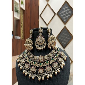 Ensemble collier et boucles d'oreilles en moissanite plaqué or de qualité supérieure Radiant, cadeau de mariage pour femme, bijoux tendance - Product Image 1
