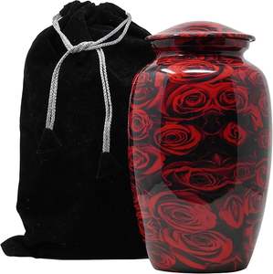 Urna de cremación de aluminio con acabado negro brillante con diseño de gatito, diseñada para guardar y honrar cenizas humanas de forma segura. - Product Image 2