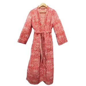 印花红色棉绗缝浴袍和服女式冬季保暖夹克