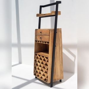 Meuble bar autoportant Vandana Vesta Radiant en bois de manguier – Rangement moderne en bois massif pour bar à domicile - Product Image 1