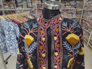 เสื้อแจ็คเก็ตปักลายดอกไม้สำหรับผู้หญิง คอปกปีเตอร์แพน แขนยาว ผ้าฝ้าย สไตล์ไพรรี่ชิค เหมาะสำหรับใส่ในฤดูใบไม้ผลิ ของขวัญสำหรับเธอ - Product Image 4